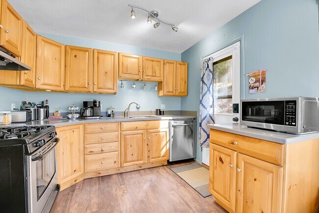 Foto del edificio - 4684 S Pine Rd