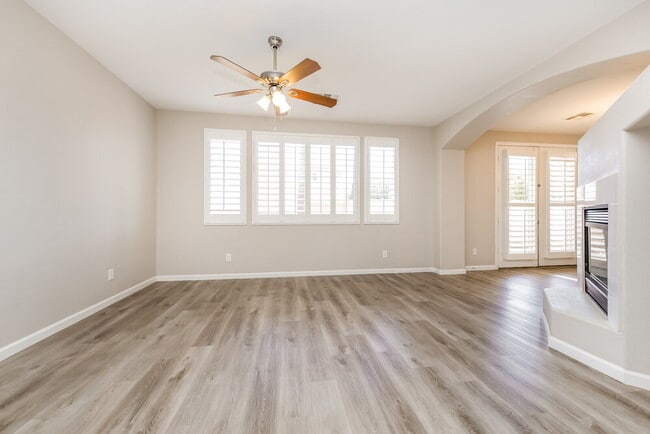 Building Photo - 5284 Vine Hill Ct