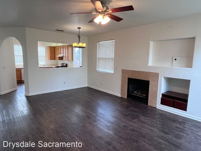 Building Photo - 2 br, 2 bath House - 4030 Pauline Circle