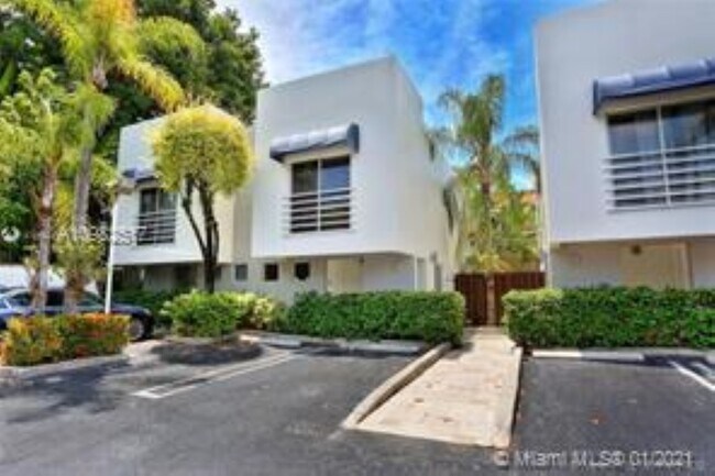 Foto del edificio - 2945 Bridgeport Ave