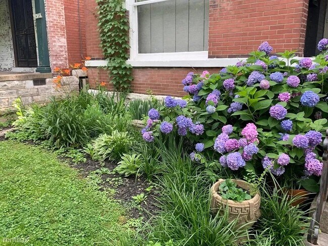 Foto del edificio - 2 br, 1 bath Triplex - 1426 South 1st Stre...