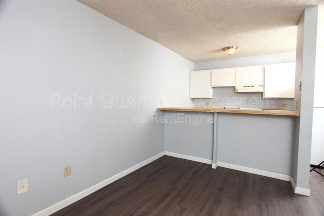 Building Photo - 1226 S Longfellow St