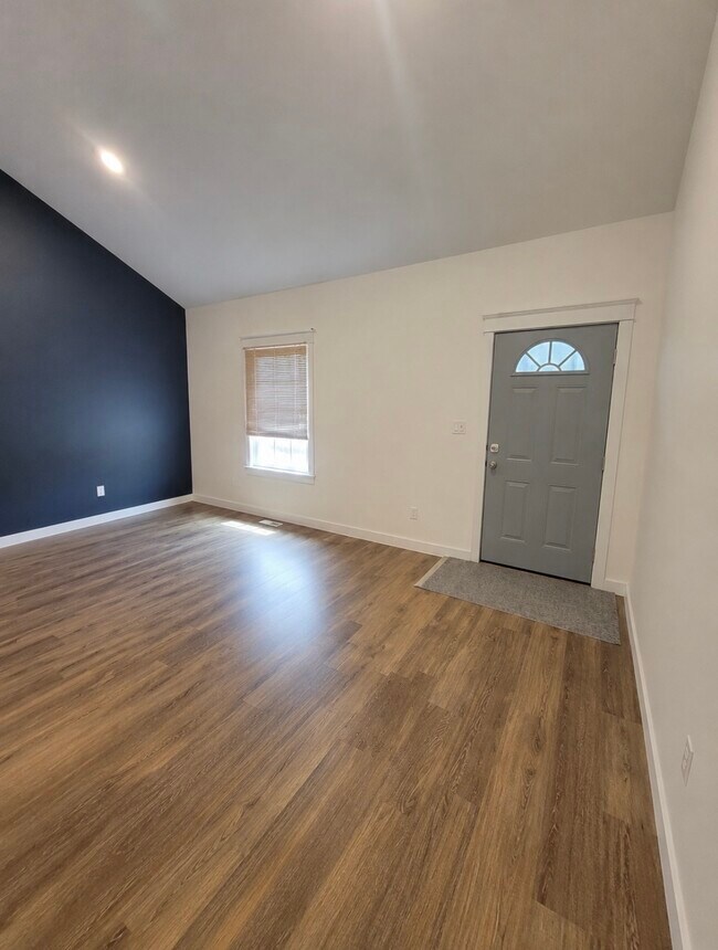 Foto del edificio - 1679 Pickens Cir