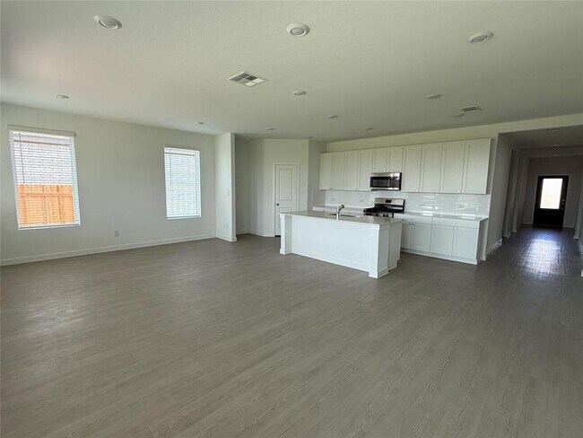 Foto del edificio - 241 Seabreeze St