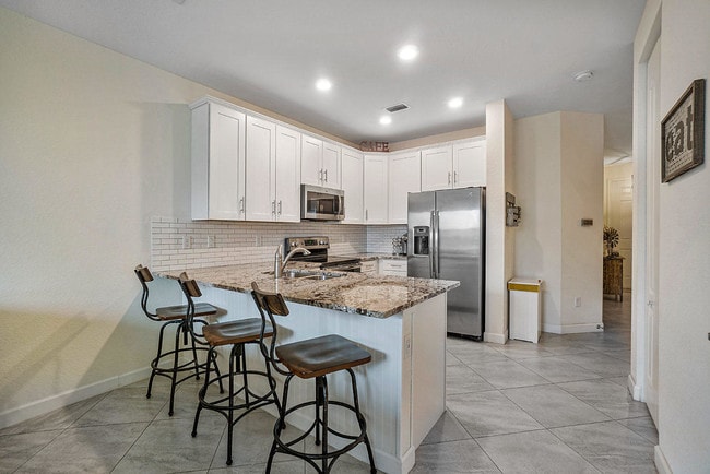 Building Photo - 12990 Anthorne Ln