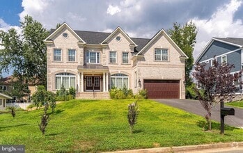 Building Photo - 6626 Ivy Hill Dr