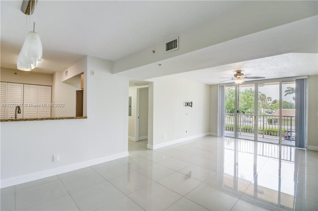 609 E Sheridan St Unit 201, Dania Beach, FL 33004 Condo for Rent in