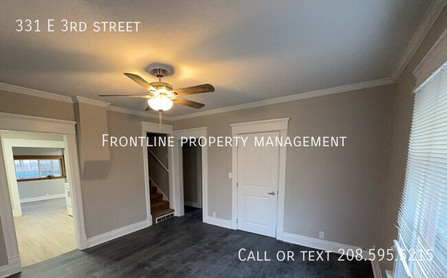 Foto del edificio - 331 E 3rd St