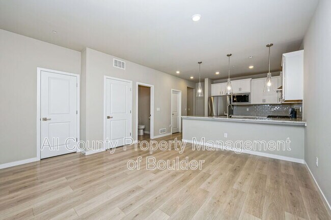 Building Photo - 2882 S Flat Cir