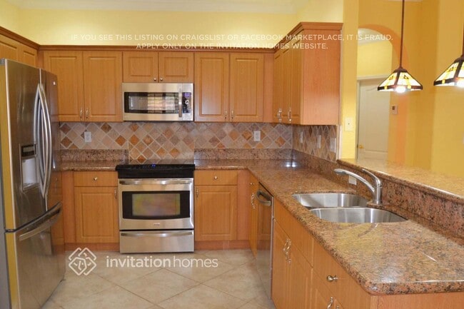 Building Photo - 6243 SW 158th Ave