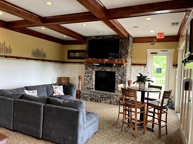 Foto del edificio - 1625 Elmwood Ct
