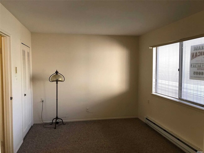Foto del edificio - 37 Strathmore Gate Dr