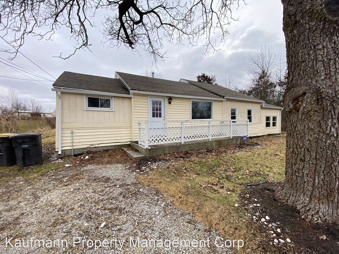 Primary Photo - 3 br, 2 bath House - 2126 E Tillman Rd