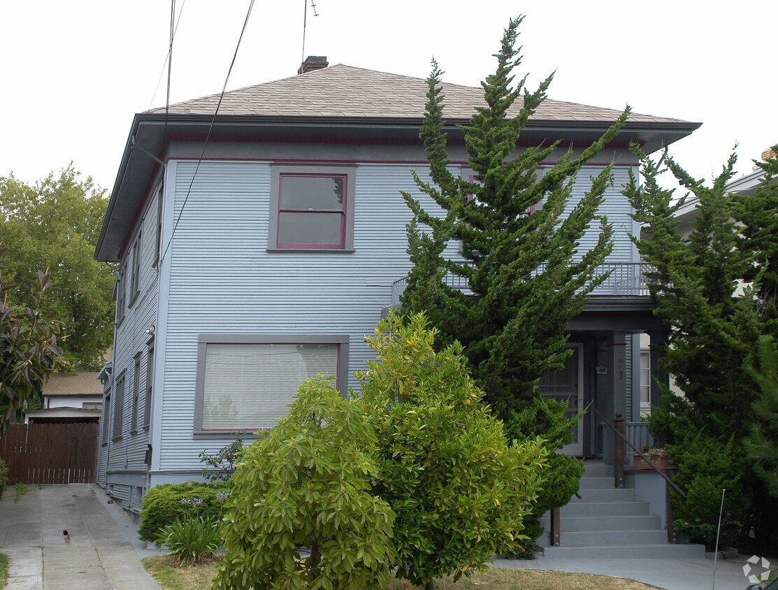 Primary Photo - 4035 Ardley Ave
