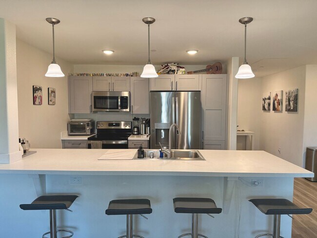 Foto del edificio - Rarely Available 2 bedroom 2 bath townhome...