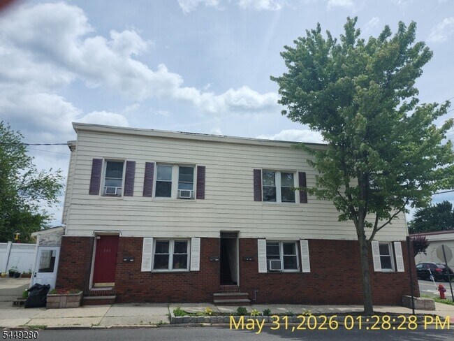 Building Photo - 301 Copeland Ave