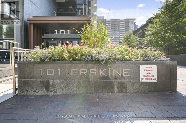Building Photo - 101 Erskine Ave