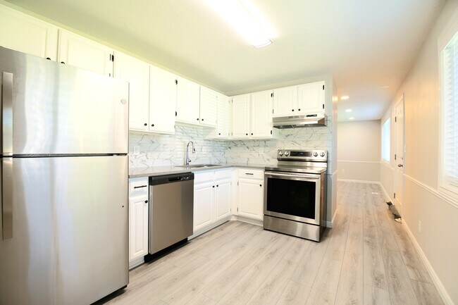 Foto del edificio - 1428 N Porter Ave