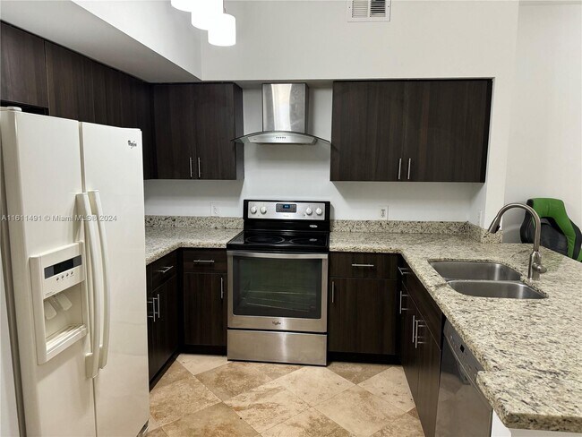 Foto del edificio - 5091 NW 7th St
