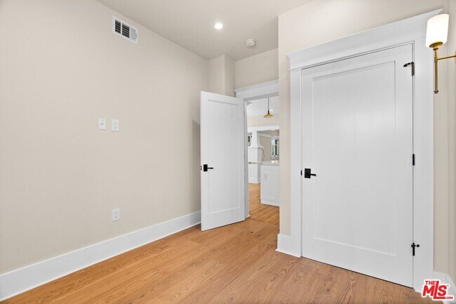 Foto del edificio - 1140 Lemoyne St