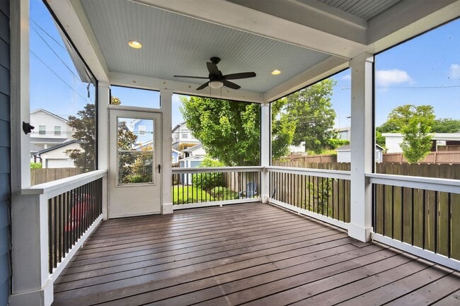 Building Photo - Beautiful 4 Bedroom in The Nations