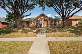 Building Photo - 7616 Belcrest Dr