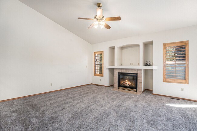 Foto del edificio - Available Now – Beautiful Ranch Home on a ...