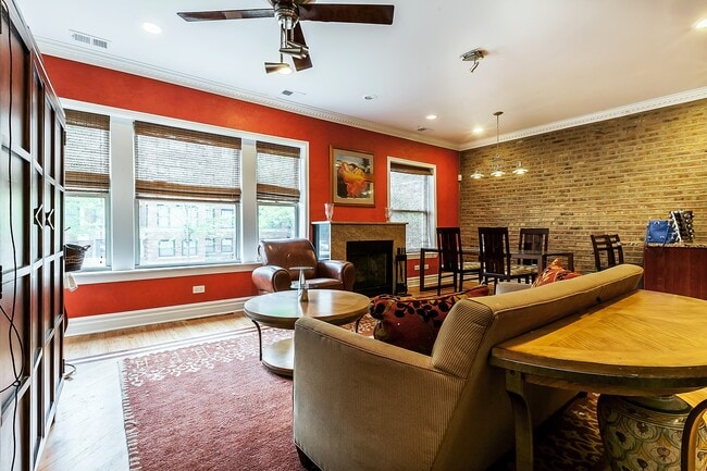 Living Room / Dining Room - 500 E 49th St