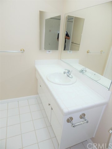 Building Photo - 6081 Annette Cir