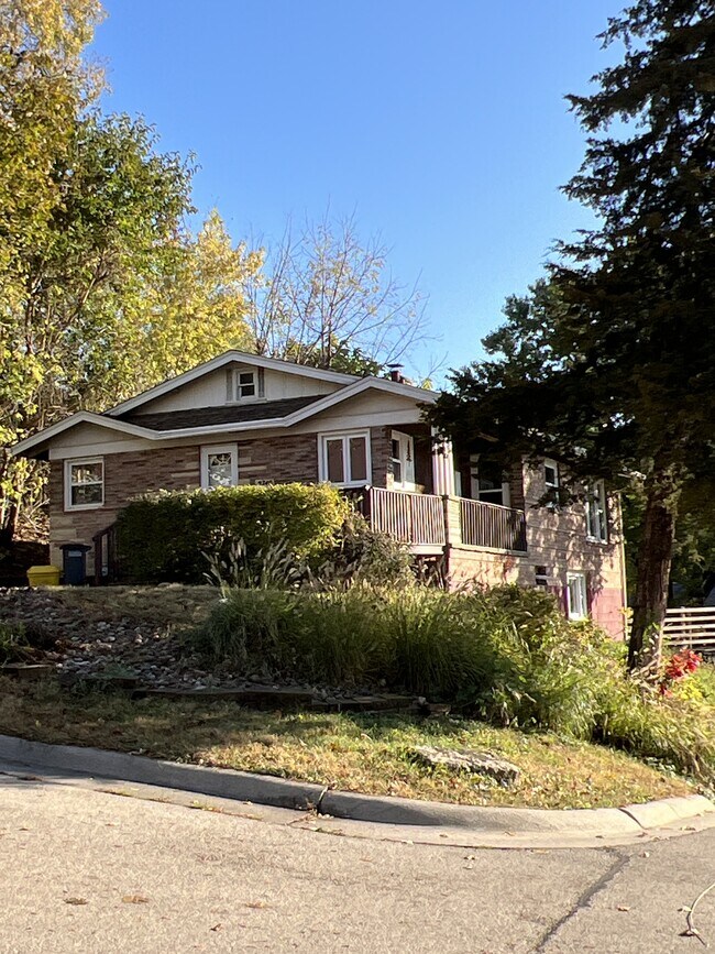 Foto del edificio - 2740 Buena Vista St