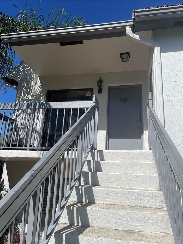 55 Tropic Isle Dr Unit 310U, Delray Beach, FL 33483 Condo for Rent in