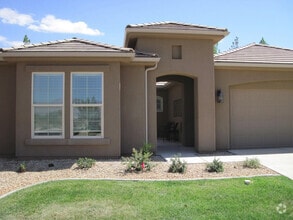 Building Photo - 4571 High Park Dr