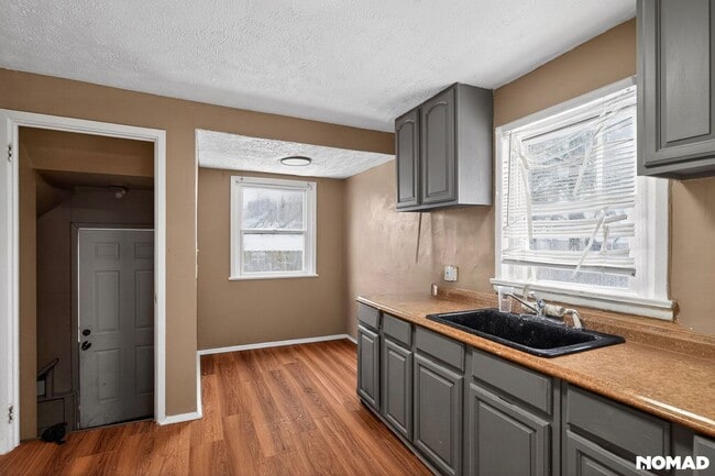 Foto del edificio - 3894 E 144th St