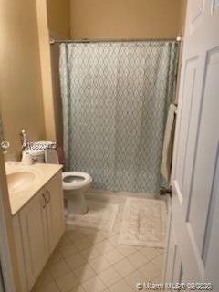 Foto del edificio - 3394 NE 11th Dr