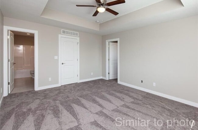 Main bedroom - 908 Kinney Cir NE