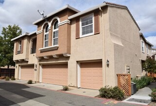 Building Photo - 900 Sierra View Cir