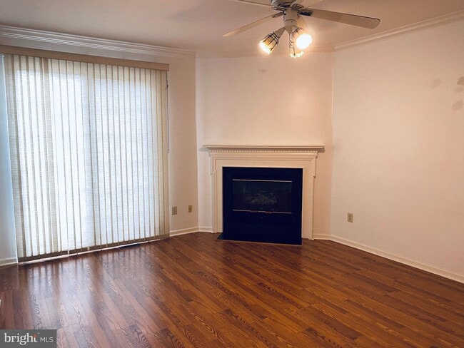 Building Photo - 246 Pinecrest Ln