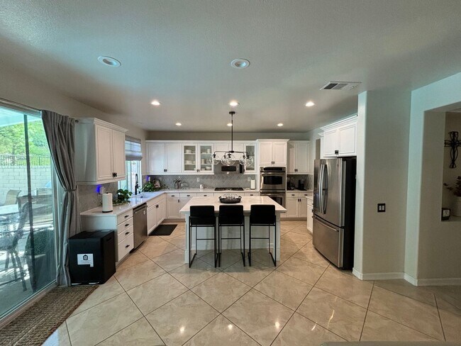 Building Photo - Elegant 4-Bedroom Santa Clarita Pool House