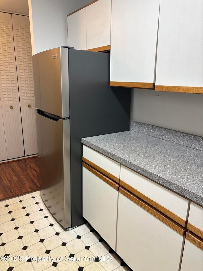 Foto del edificio - 1704 Summit Pointe