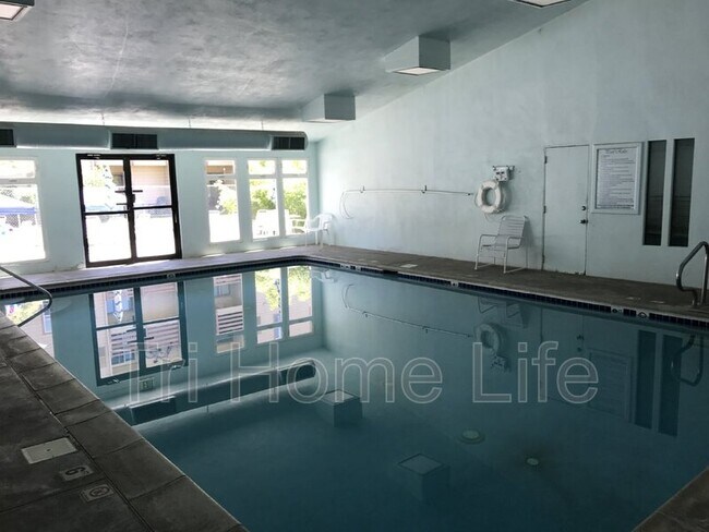 Building Photo - 3141 S Tamarac Dr