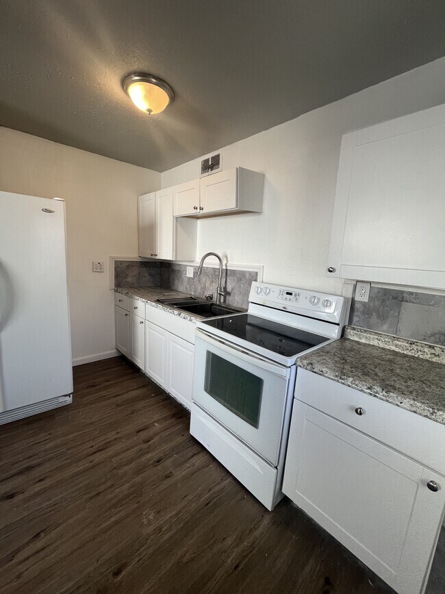 Foto del edificio - 715 St Barbara Ln