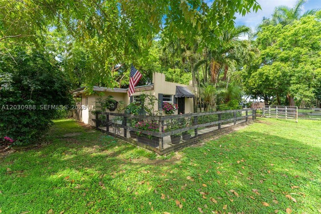 Foto del edificio - 22065 SW 167th Ave