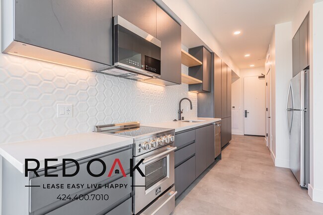 Foto del edificio - Opulent Studio in a NEW Building with Cent...