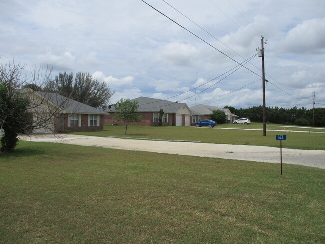 Building Photo - 179 Armadillo Ln