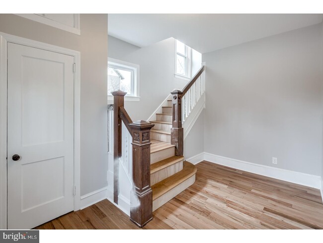Building Photo - 309 Warwick Rd