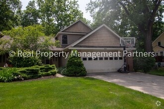 Building Photo - 916 Bowes Rd