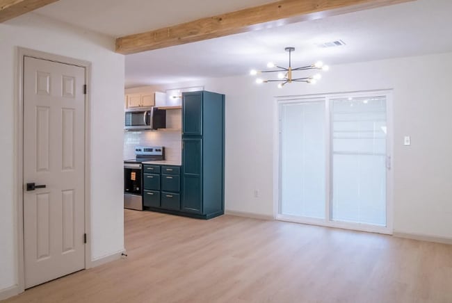 Building Photo - 7317 NW Compass Dr