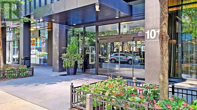 Building Photo - 101-3101 Charles St E
