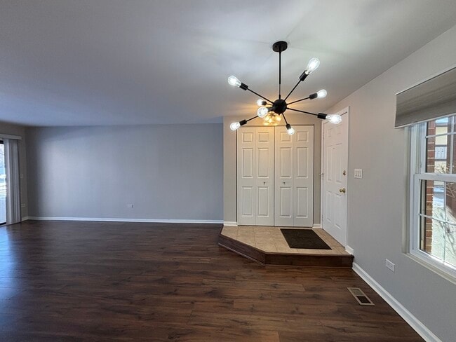 Building Photo - 367 Sandhurst Cir