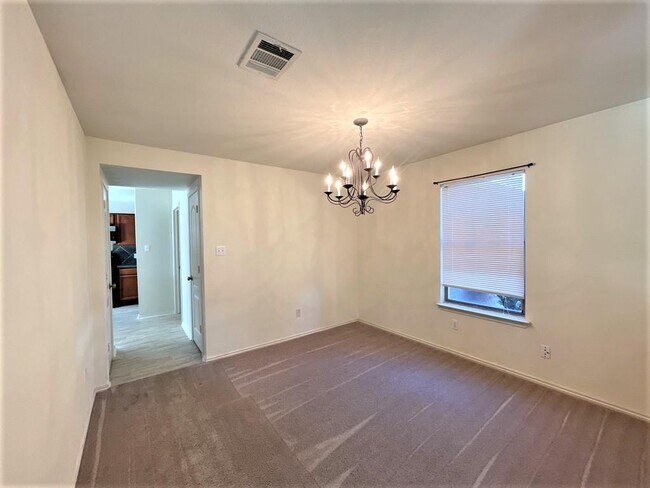 Foto del edificio - 3502 Sandy Brook Dr